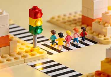 ScratchJr第3课：安全过马路-园丁少儿编程